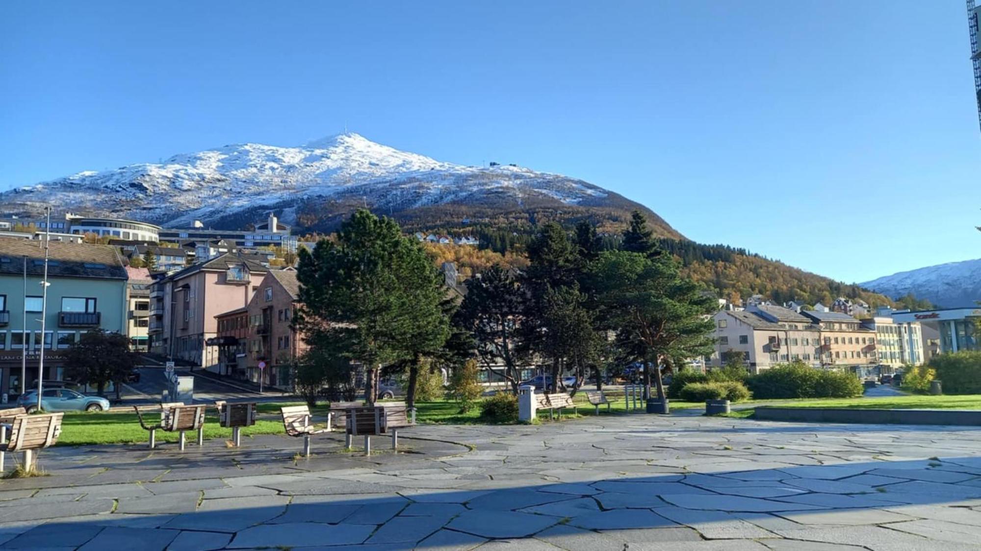 Koselig Og Moderne Leilighet, Meget Sentralt I Narvik Med Gratis Parkering! Экстерьер фото